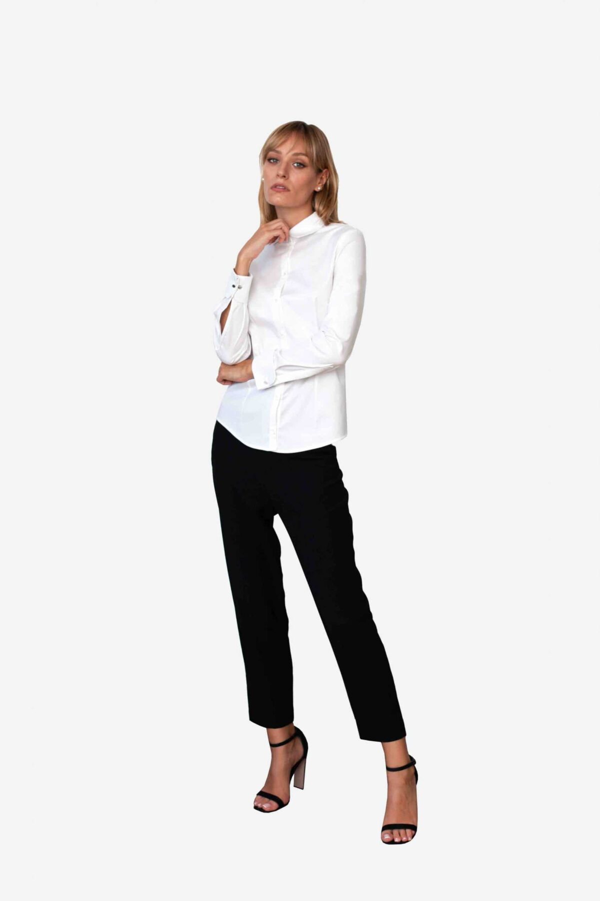 Bluse Michelle von SANOGE. Klassische Business Bluse in weiß. Made in Germany. Pflegeleicht, besonders atmungsaktiv, knitterarm.